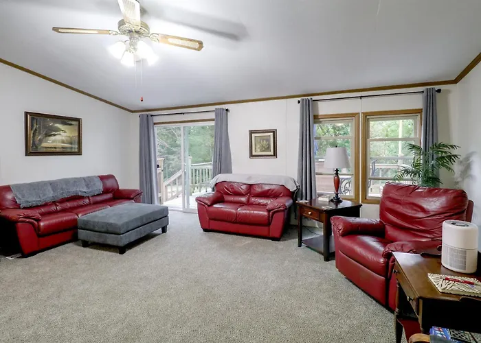 Recently Remodeled! W/ Fire Pit *