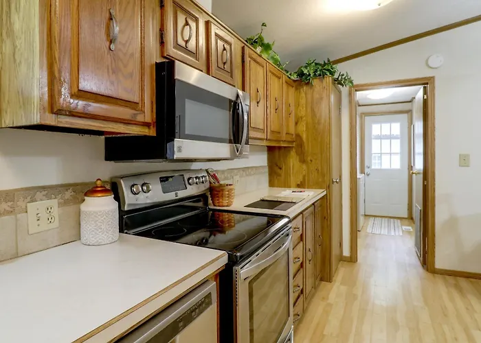 Recently Remodeled! W/ Fire Pit Ferienhaus