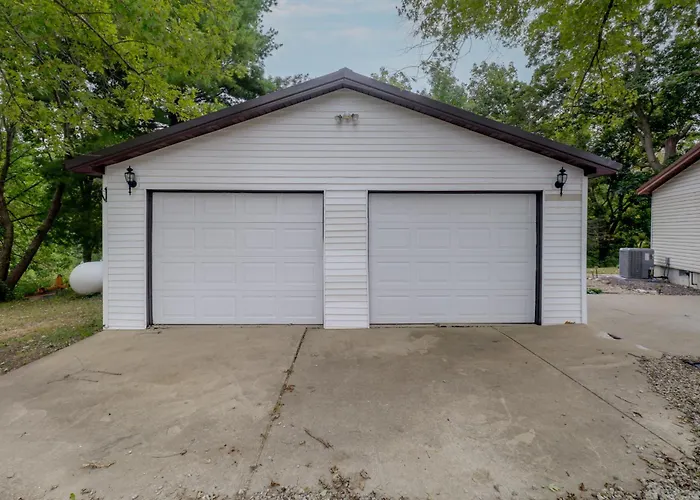 Recently Remodeled! W/ Fire Pit * Hillsboro